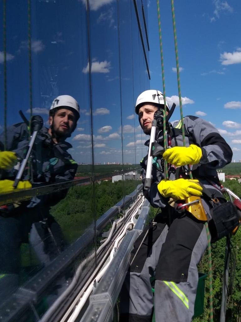 Мойка фасада гостиницы во Внуково